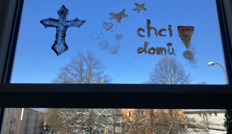 Dívky plánovaly masovou vraždu na psychiatrii. „Bylo šílené to vidět a být v tom,“ popisuje jedna z pacientek