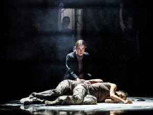 Balet libereckého divadla láká na nové představení Triangl. Je sestaveno ze tří zcela odlišných choreografií