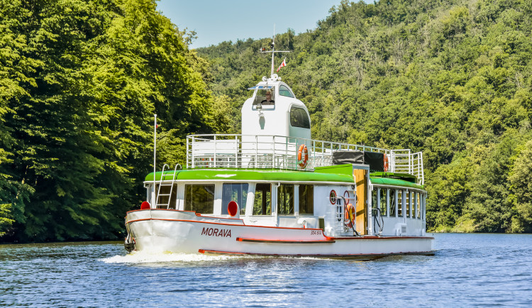 Lodě DPMB se vrací na Brněnskou přehradu. Plavební sezóna potrvá až do října