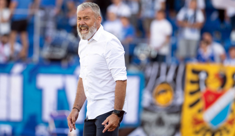 Hapal bude v Baníku trénovat další dva roky. Není důvod měnit, míní Mikloško