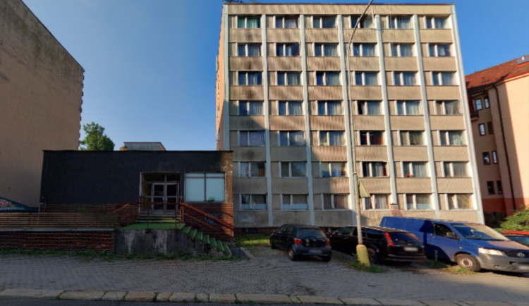 Jablonec ubytovnu Neptun zatím nekoupí, hlavně kvůli vysoké ceně