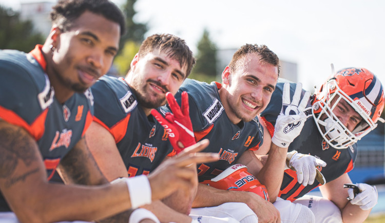 První český tým amerického fotbalu Prague Lions bude nově doma na hřišti Viktoria Žižkov