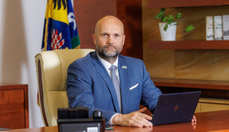 Stát nám dluží půl miliardy, tvrdí hejtman Bělica. Překrucuje realitu, vzkazuje ministerstvo financí