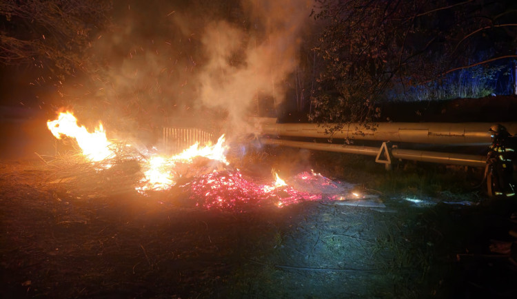 Poklidné čarodějnice. Hasiči v Libereckém kraji měli sedm výjezdů