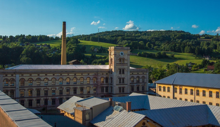 Záchrana chátrající textilky v Semilech. Z bývalé přádelny vznikne multifunkční centrum