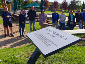 V Hrádku vysadili strom na památku dlouholetého starosty města. Zemřel před rokem