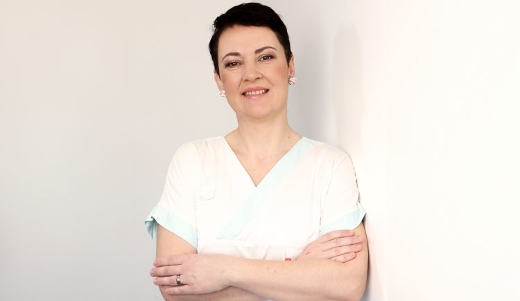 Napjaté chvíle i slzy dojetí. Sestřička ve šternberské nemocnici pomohla na svět stovkám dětí