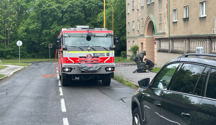 Kvůli podezřelému zavazadlu evakuovala policie v Havířově desítky lidí