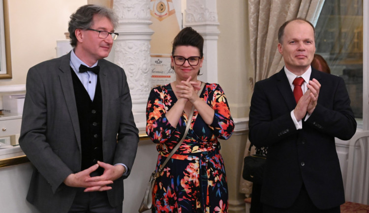 Ředitelkou libereckého divadla zůstává Linda Hejlová Keprtová. Na dobu neurčitou