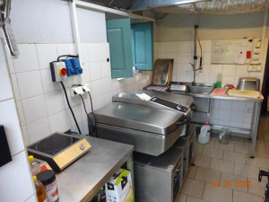 Hmyz, trus i mrtvý hlodavec. Inspekce zavřela suterén restaurace ve Frýdštejně