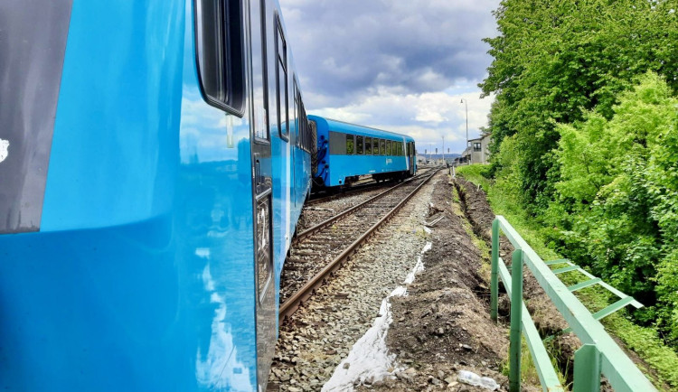V Liberci při posunu vykolejil vlak, nikomu se nic nestalo