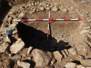 Na nově budovaném obchvatu Svoru našli archeologové vlčí jámu, tedy past na vlky