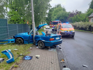 Těžkou nehodu ve Vesci nahlásil na tísňovou linku chytrý telefon