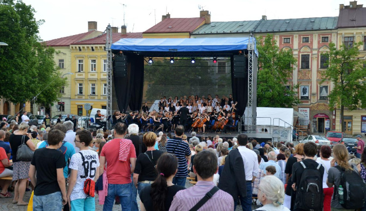 Na jihlavském náměstí vystoupí Čechomor. Na večerní koncert bude vstup zdarma
