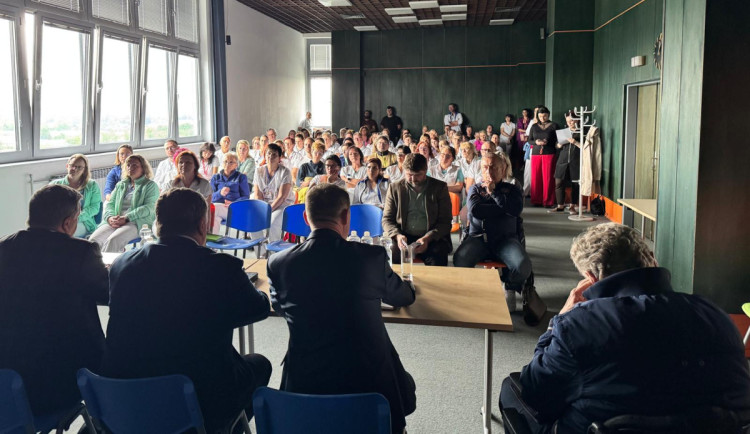 Liberecký kraj chce k 1. lednu 2026 sloučit nemocnice v Liberci a České Lípě