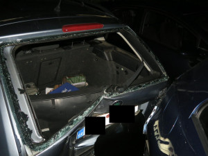 Osmnáctiletá neřidička nabourala do kontejneru i aut. Nadýchala skoro dvě promile