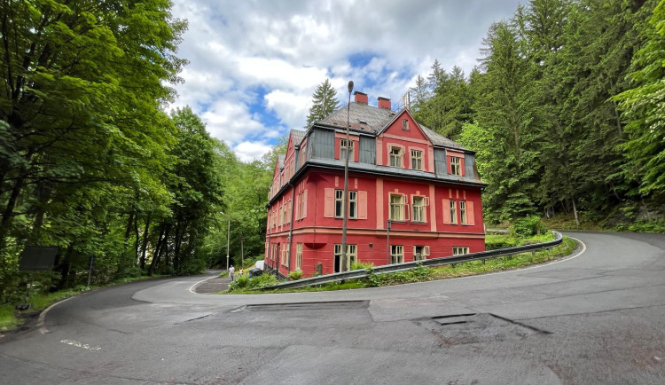 Noclehárna pro lidi bez domova v Kateřinkách skončí. V domě vzniknou sociální byty