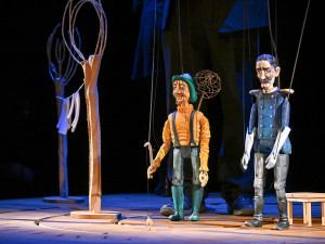 Naivní divadlo uvede odloženou premiéru inscenace Tři zlaté vlasy děda Vševěda