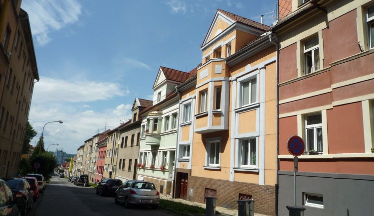 Erbenovu ulici čeká po letech sporů rekonstrukce, město ušetří miliony