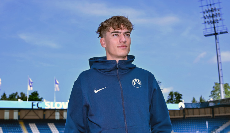 Další posila do ofenzivy. Slovan podepsal záložníka Hrušku