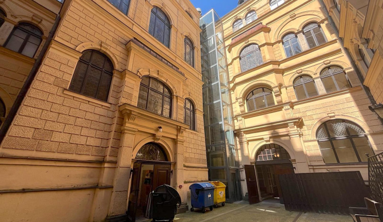 Liberecká radnice bude v létě bez výtahu. Projde obnovou za dva miliony