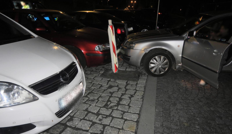 Banální ťukanec na parkovišti bude mít dohru. Žena nadýchala přes tři promile