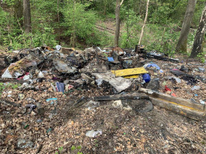 Likvidace skládky bezdomovců i úklid okolí Nisy. Vězni se zapojují do úprav Liberce