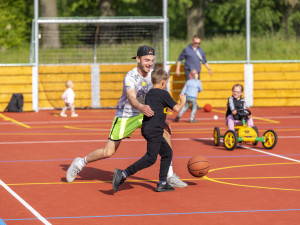 Kde odstartovat prázdniny? Vyrazte na Rodinný den do Zámeckého dvora v Černousích