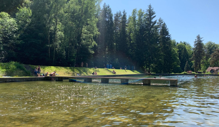 Většina přírodních koupališť v Libereckém kraji má výbornou kvalitu vody