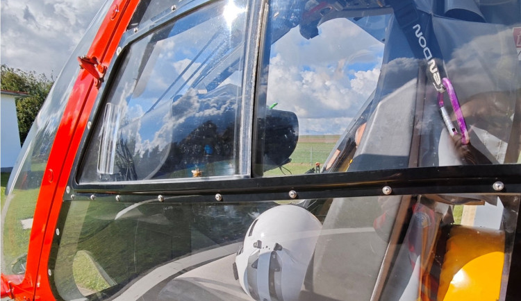 Při nehodě na dálnici D48 se zranily čtyři ženy, jedna musela letecky do nemocnice