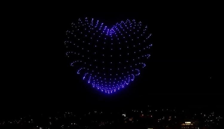 Největší dronová show u nás a na Slovensku se blíží, Hradec je připraven