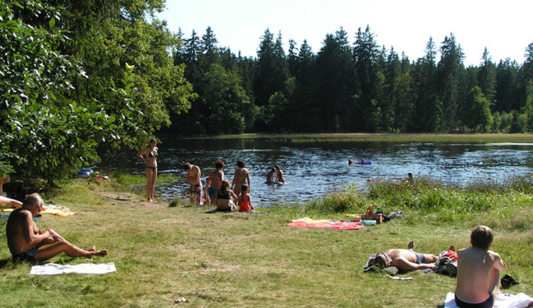 Úpal i otrava jídlem. Léto může být stejně nebezpečné jako zábavné