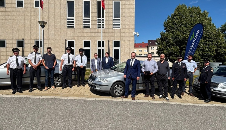 Nová praxe. Vyřazené automobily dává hejtmanství zdarma hasičům nebo obcím