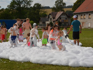 Novoveský festival opět přivítá rodiny, kapely i milovníky piva