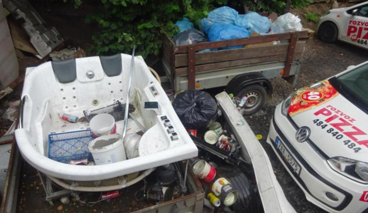 Inspekce uzavřela kvůli hlodavcům a špíně oblíbenou libereckou pizzerii