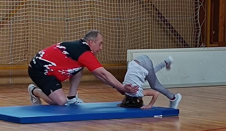 Tělesná výchova se zapojením trenéra v ZŠ Partyzánská v České Lípě