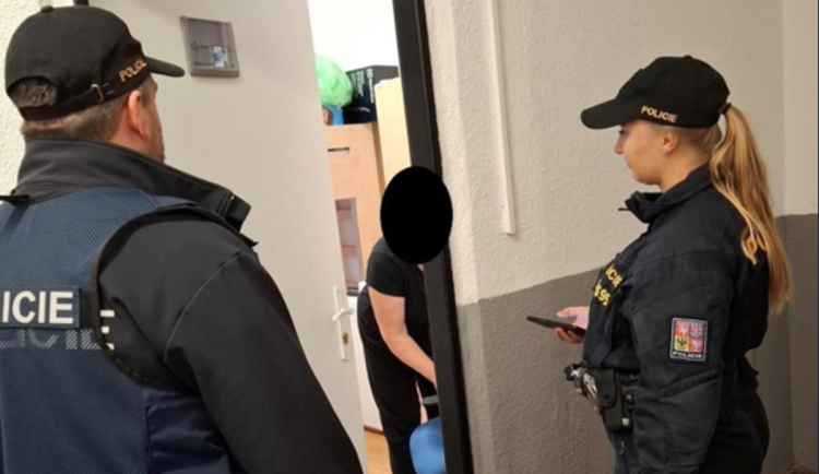 Cizinecká policie kontrolovala ubytovny na Semilsku. Tři cizince čeká vyhoštění