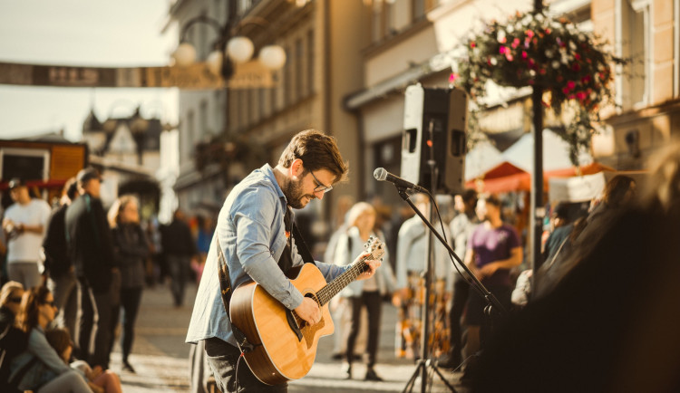 Ilustrační foto. Součástí programu Letní ulice v Jablonci nad Nisou budou i koncerty.