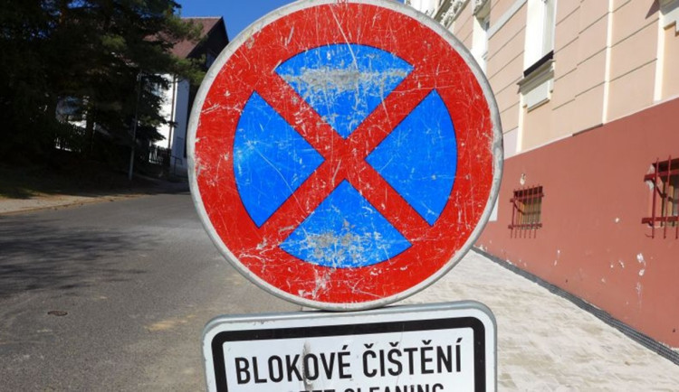 V pondělí dojde k mimořádné změně, blokové čistění bude v jiné části Karlových Varů