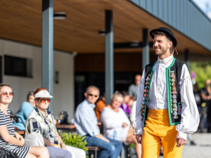 V České Lípě se představili účastníci světové soutěže krásy neslyšících