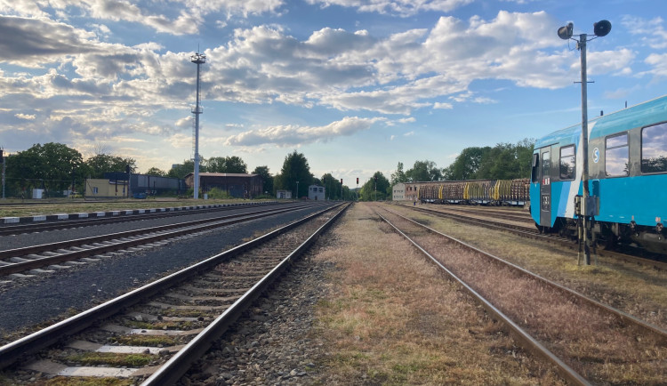 Ilustrační foto: koleje na libereckém nádraží vedoucí na Frýdlantsko