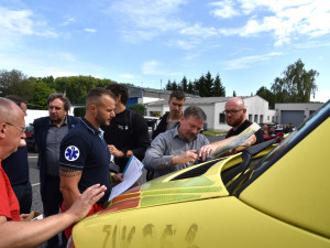 Liberecký kraj pošle na Ukrajinu 5 vyřazených sanitek. Míří do civilních nemocnic