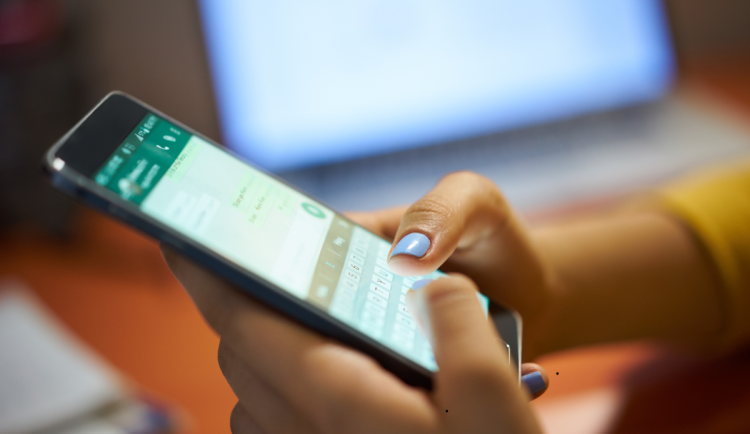Podvody přes WhatsApp na Rychnovsku: Nárůst případů a stále rostoucí škody