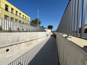 Podchod k areně je po roce a půl hotový. Nahradil letitý propustek