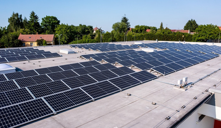 Liberec chce umístit na devět městských budov solární panely za 20 milionů korun