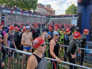 Jablonečtí hasiči neměli ve štafetovém mezinárodním triatlonu konkurenci