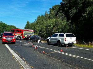 Tragická nehoda. Při střetu tří aut u Bílého Kostela zemřela řidička