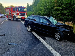 Tragická nehoda. Při střetu tří aut u Bílého Kostela zemřela řidička