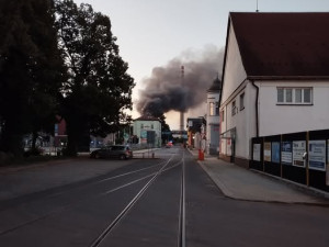 Hoří teplárna, obávali se Liberečtí. Šlo ale o požár náklaďáků a vraků v Košické