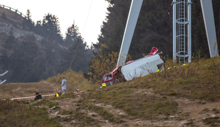 pád lanovky Ještěd